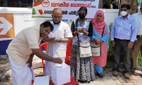 ഇന്ധനവില വർദ്ധനവിനെതിരെ 1000 കേന്ദ്രങ്ങളിൽ ജനകീയ വോട്ടെടുപ്പുമായി വെല്‍ഫെയര്‍ പാര്‍ട്ടി