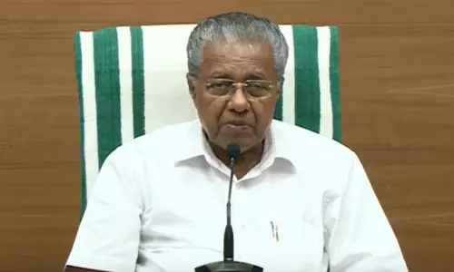 എത്ര താത്കാലിക ജീവനക്കാരെ സ്ഥിരപ്പെടുത്തി?; മറുപടി നല്‍കാതെ മുഖ്യമന്ത്രി