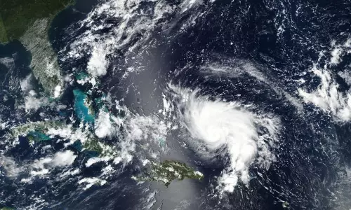 അമേരിക്കയക്ക് വീണ്ടും ചുഴലിക്കാറ്റ് മുന്നറിയിപ്പ്