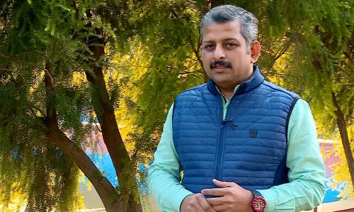 കേരള മീഡിയ അക്കാദമി പുരസ്‌കാരം മീഡിയവണിന്; സുനിൽ ബേബിയുടെ പേറ്റ് വിലക്ക് അന്വേഷണാത്മക റിപ്പോർട്ടിനാണ് പുരസ്‌കാരം