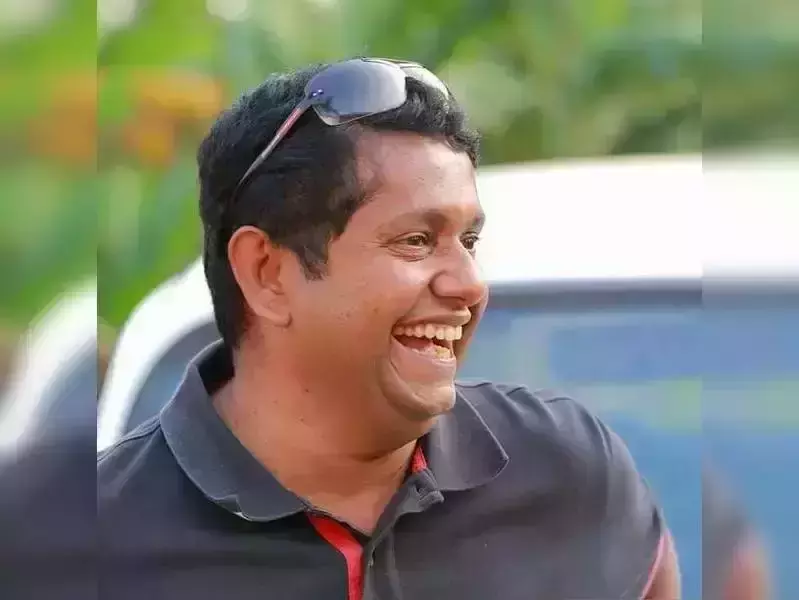 സിവനെ സിനിമാക്കാരന് ആയത് നന്നായി, വേറെ വല്ല ജോലിയുമായിരുന്നെങ്കില്; ജീത്തു ജോസഫിനെ അഭിനന്ദിച്ച് മിഥുന് മാനുവല് സിവനെ സിനിമാക്കാരന് ആയത് നന്നായി, വേറെ വല്ല ജോലിയുമായിരുന്നെങ്കില്; ജീത്തു ജോസഫിനെ അഭിനന്ദിച്ച് മിഥുന് മാനുവല്