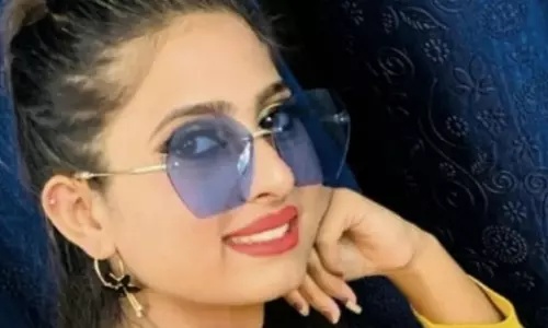 ടിക് ടോക് താരം ബ്യൂട്ടിപാര്ലറില് കൊല്ലപ്പെട്ട നിലയില്; മരണശേഷവും ഫോണില് നിന്ന് സന്ദേശവും വീഡിയോകളും ടിക് ടോക് താരം ബ്യൂട്ടിപാര്ലറില് കൊല്ലപ്പെട്ട നിലയില്; മരണശേഷവും ഫോണില് നിന്ന് സന്ദേശവും വീഡിയോകളും