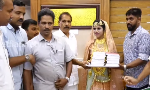 നാദാപുരം പാറക്കടവില്‍ നടക്കുന്ന വിവാഹങ്ങളോടൊപ്പം ഇനി മുതല്‍ സ്കൂള്‍ ലൈബ്രറിയിലും പുസ്തകങ്ങള്‍ നിറയും