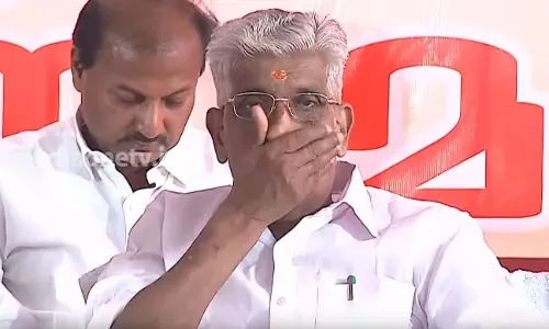 പെരുന്നയില് ദൂരം തീരുമാനിക്കുന്ന സര്വ്വെ പെരുന്നയില് ദൂരം തീരുമാനിക്കുന്ന സര്വ്വെ