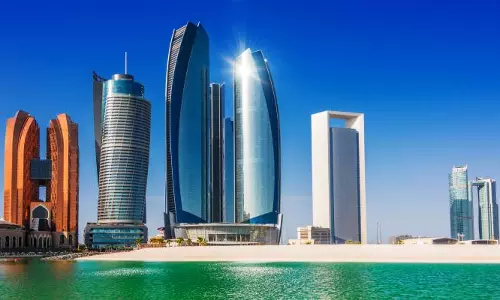 കോവിഡ് പോസിറ്റീവ് റിസള്‍ട്ട് ഉയര്‍ത്തിക്കാട്ടി കറങ്ങി നടന്ന യുവാക്കളെ അബൂദബി പൊലീസ് അറസ്റ്റ് ചെയ്തു