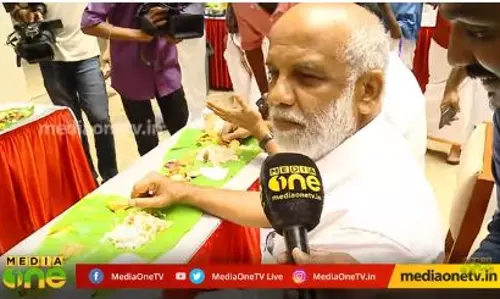 ശരിക്ക് പറഞ്ഞാല്‍ പാലായിലാണല്ലോ ഒാണം 