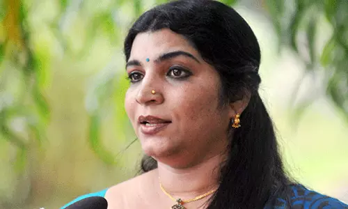 സോളാർ കേസിൽ സരിതയ്ക്ക് അറസ്റ്റ് വാറണ്ട്