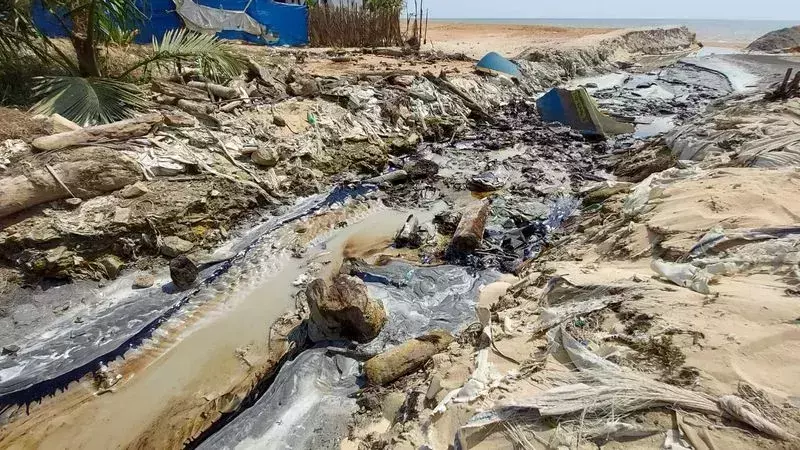 ടൈറ്റാനിയം ഫർണസ് ഓയിൽ ചോർച്ച: അന്വേഷണത്തിന് മൂന്നംഗ സമിതി