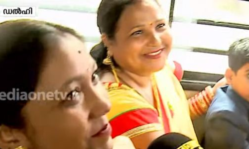 ഡല്ഹിയിലെ സ്ത്രീകള്ക്ക് സര്ക്കാര് ബസില് സൗജന്യ യാത്ര: പ്രതികരണങ്ങള് ഡല്ഹിയിലെ സ്ത്രീകള്ക്ക് സര്ക്കാര് ബസില് സൗജന്യ യാത്ര: പ്രതികരണങ്ങള്