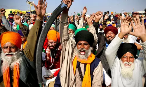 കർഷക സമരം നൂറാം ദിവസത്തിലേക്ക്; അതിശൈത്യത്തില്‍ ഇതുവരെ 108 കര്‍ഷകര്‍ മരിച്ചതായി സംയുക്ത കിസാന്‍ മോർച്ച