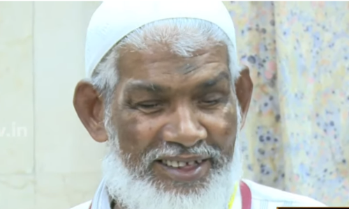 പാട്ടു പാടി സ്വരൂപിച്ച പണം കൊണ്ട് ഹജ്ജിനെത്തി; അകക്കണ്ണ് കൊണ്ട് കഅ്ബയെ തൊട്ടറിഞ്ഞ് മൊയ്തീന്‍  
