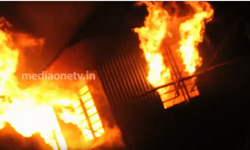 അട്ടപ്പാടിയിൽ വനം വകുപ്പ് ഔട്ട് പോസ്റ്റുകൾ മാവോയിസ്റ്റുകൾ തീയിടുന്ന ദൃശ്യങ്ങൾ പുറത്ത്