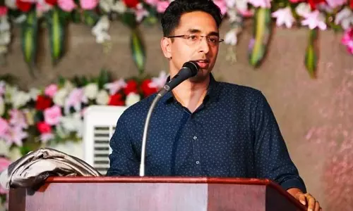 പ്രളയത്തെ അതീജിവിച്ച് പത്തനംതിട്ട ഉയിര്‍ത്തെഴുന്നേല്‍ക്കുകയാണ്; കട്ടക്ക് കൂടെയുണ്ട് ഈ കലക്ടറും