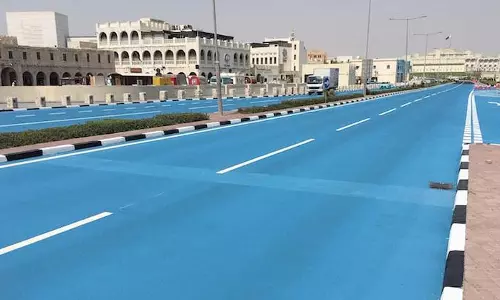 ചൂട് കുറക്കാന്‍ നീല റോഡുമായി ഖത്തര്‍ !