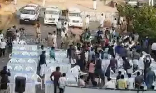 മലപ്പുറം ടൗൺഹാളിന് മുന്നിൽ ഡിവൈഎഫ്ഐ-യൂത്ത് ലീഗ് സംഘർഷം