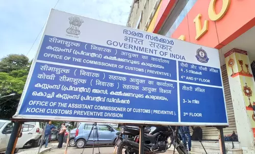 ഡോളർ കടത്ത് കേസ്: അഭിഭാഷകയെ കസ്റ്റംസ് ചോദ്യംചെയ്യും