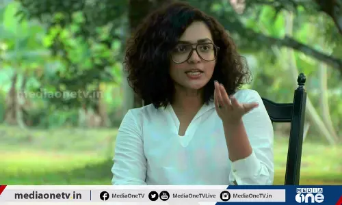 ഞാന്‍ കര്‍ഷകര്‍ക്കൊപ്പം; കര്‍ഷക സമരത്തിന് പിന്തുണ പ്രഖ്യാപിച്ച് നടി പാര്‍വതി