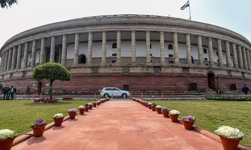 നാളെ ഹാജരായിരിക്കണം, ലോക്‌സഭാംഗങ്ങൾക്ക് വിപ്പ് നൽകി ബിജെപി; ആകാംക്ഷ