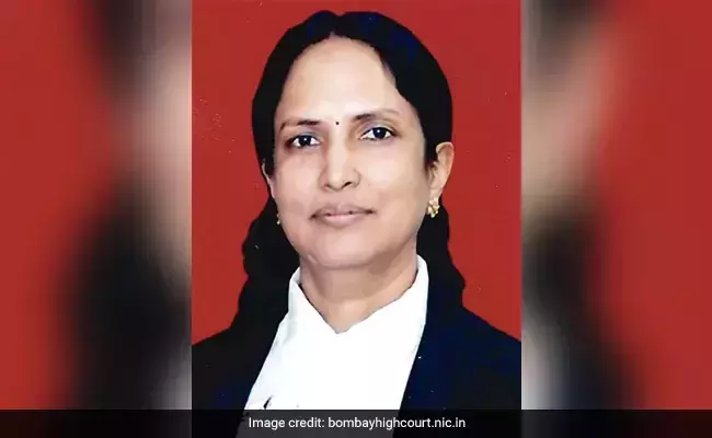 ലൈംഗികാതിക്രമ കേസിലെ വിവാദ വിധികള്; പുഷ്പ ഗനേഡിവാലയുടെ നിയമന കാലാവധി വെട്ടിച്ചുരുക്കി ലൈംഗികാതിക്രമ കേസിലെ വിവാദ വിധികള്; പുഷ്പ ഗനേഡിവാലയുടെ നിയമന കാലാവധി വെട്ടിച്ചുരുക്കി