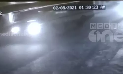 കെഎസ്ആർടിസി ബസ് മോഷ്ടിക്കുന്നതിന്‍റെ സിസിടിവി ദൃശ്യങ്ങൾ