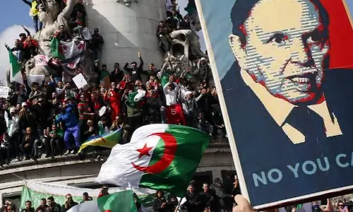 അല്‍ജീരിയയില്‍ പ്രതിഷേധം ശക്തമാകുന്നു