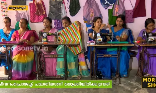 പ്രളയം ബാധിച്ച കുട്ടനാട്ടിലെ സ്ത്രീകൾക്ക് തൊഴില്‍ ഒരുക്കി ജീവനം