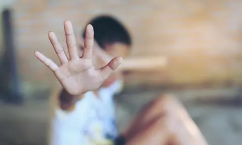 യുപിയില്‍ 13കാരനെ പീഡിപ്പിച്ചു; സംഭവം പുറത്തുപറയാതിരിക്കാന്‍ 20 രൂപ നല്‍കി