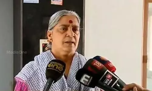 ജനസംഖ്യയുടെ പകുതി വരുന്ന സ്ത്രീകള്‍ ഇന്നും പടിക്ക് പുറത്ത്: ആനി രാജ