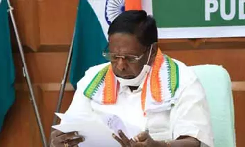 കോണ്‍ഗ്രസ്സിന് ഭൂരിപക്ഷം നഷ്ടപ്പെട്ടു; രാജി വെക്കാനൊരുങ്ങി പുതുച്ചേരി സർക്കാർ