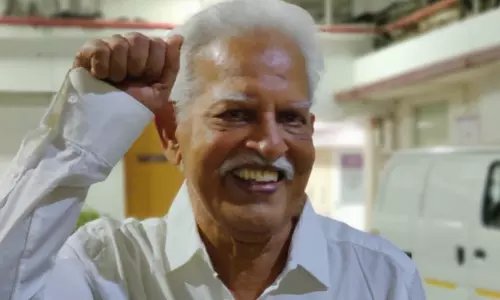 ഒടുവില്‍ മോചനം; വരവരറാവു ആശുപത്രിയില്‍ നിന്നും പുറത്തിറങ്ങി