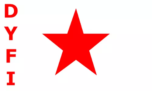 ചെന്നിത്തലയുടെ യാത്രക്ക് നിറം പകരാൻ ഉദ്യോഗാർഥികളുടെ ചോരയൊഴുക്കുകയാണ് യൂത്ത് കോൺഗ്രസ്- ഡി.വൈ.എഫ്.ഐ