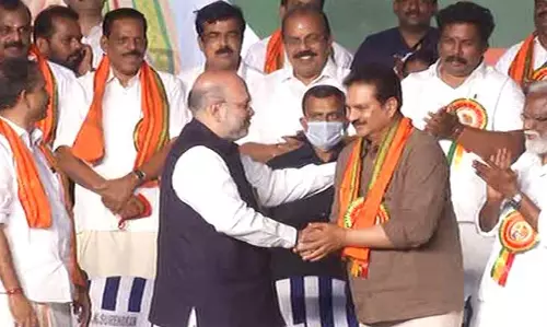 നടന്‍ ദേവന്‍ ബിജെപിയില്‍ ചേര്‍ന്നു