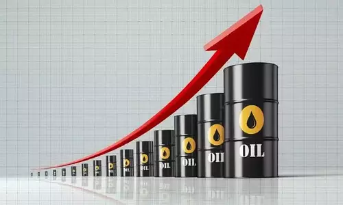 ക്രൂഡ് ഓയിൽ വില മേലോട്ട്; ഇന്ധനവില കുതിച്ചു കയറും