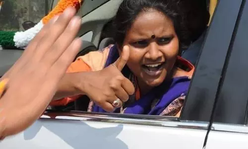 രമ്യ ഹരിദാസിന്റേത് ചരിത്ര വിജയം; 28 വർഷങ്ങൾക്ക് ശേഷം കേരളത്തിൽ നിന്ന് കോൺഗ്രസിന് വനിതാ എം.പി രമ്യ ഹരിദാസിന്റേത് ചരിത്ര വിജയം; 28 വർഷങ്ങൾക്ക് ശേഷം കേരളത്തിൽ നിന്ന് കോൺഗ്രസിന് വനിതാ എം.പി