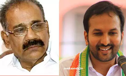 എറണാകുളത്ത് ശശീന്ദ്രനെതിരെയും കൊല്ലത്ത് പി.സി വിഷ്ണുനാഥിനെതിരെയും പോസ്റ്ററുകള്‍