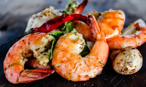 നാവില്‍ കപ്പലോടിക്കുന്ന കടല്‍ വിഭവങ്ങളുമായി തീരമൈത്രി സീഫുഡ് റസ്റ്റോറന്‍റുകള്‍