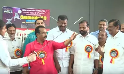 പിജെ ജോസഫിന് ആയുധ പരിശീലനം പിജെ ജോസഫിന് ആയുധ പരിശീലനം