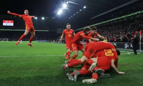 യൂറോ കപ്പിന് യോഗ്യത നേടി വെയില്സ്; എതിരാളികളുടെ വല നിറച്ച് ബെല്ജിയം, ജര്മ്മനി, നെതര്ലണ്ട്സ്, റഷ്യ യൂറോ കപ്പിന് യോഗ്യത നേടി വെയില്സ്; എതിരാളികളുടെ വല നിറച്ച് ബെല്ജിയം, ജര്മ്മനി, നെതര്ലണ്ട്സ്, റഷ്യ