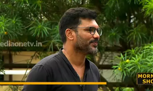 തമാശയുടെ വിശേഷങ്ങളുമായി സംവിധായകന്‍ അഷ്റഫ് ഹംസ  