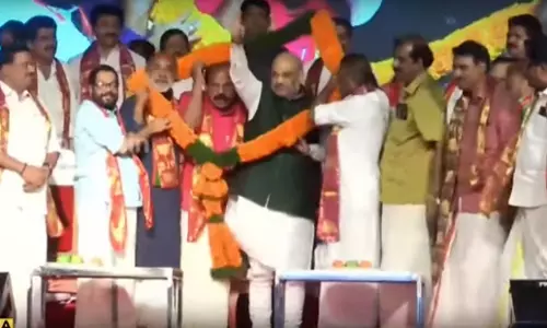 ജനവിധി; പ്രതികരണങ്ങൾ പ്രകടനങ്ങൾ ജനവിധി; പ്രതികരണങ്ങൾ പ്രകടനങ്ങൾ