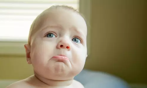 എന്റെ കുഞ്ഞാവേ... നീയെന്തിനാ കരയണേ?