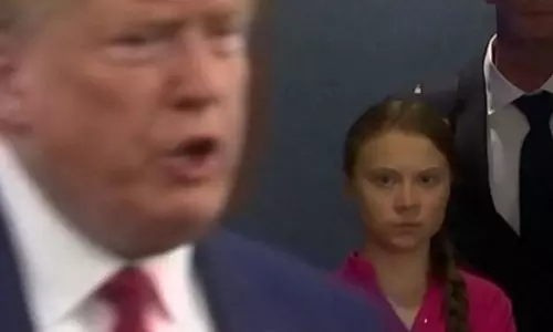 ലോകം ഏറ്റെടുത്തു ആ തുറിച്ചു നോട്ടം !