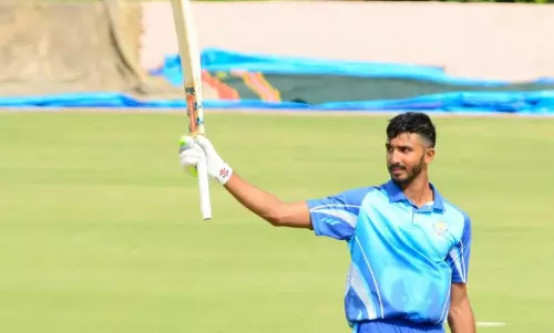 കര്‍ണാടകയോട് തോറ്റു: കേരളം വിജയ്ഹസാരെ ട്രോഫിയില്‍ നിന്ന് പുറത്ത്