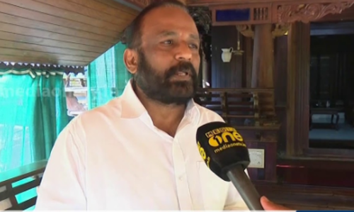 ഉമ്മന്‍ചാണ്ടിയെ മാത്രമേ വിശ്വാസമുള്ളൂ, അനുകൂല തീരുമാനമുണ്ടായില്ലെങ്കില്‍ പാര്‍ട്ടി വിടുമെന്ന് എ.വി ഗോപിനാഥ്