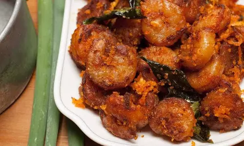 ചെമ്മീന്‍ റോസ്റ്റിന്റെ കൂടെ നാരങ്ങാവെള്ളം കുടിച്ചാല്‍ കുഴപ്പമുണ്ടോ!