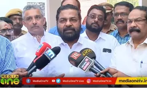 നവോഥാനം ഉണ്ടാക്കിയവര്ക്ക് ഇവിടെ ഒരു കാര്യമുണ്ട് നവോഥാനം ഉണ്ടാക്കിയവര്ക്ക് ഇവിടെ ഒരു കാര്യമുണ്ട്