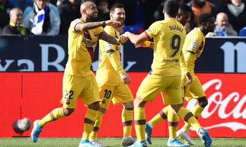 തുടക്കം പിഴച്ചെങ്കിലും കരകയറി ബാഴ്സ തുടക്കം പിഴച്ചെങ്കിലും കരകയറി ബാഴ്സ