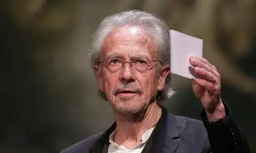 കൂട്ടക്കൊലയുടെ ആരാധകന് നൊബേല്‍? പ്രതിഷേധം ശക്തം