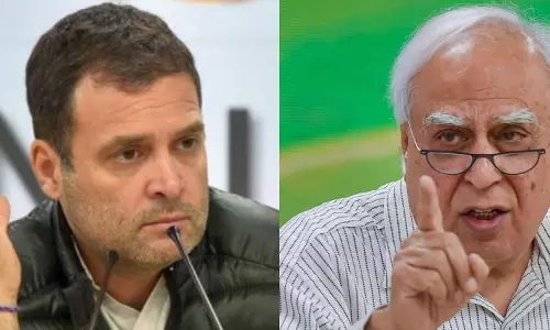 രാ​ജ്യ​ത്തെ വോ​ട്ട​ർ​മാ​രെ ബ​ഹു​മാ​നി​ക്ക​ണം രാഹുലിന്റെ പ്രസംഗത്തിനെതിരെ കബില്‍ സിബലും