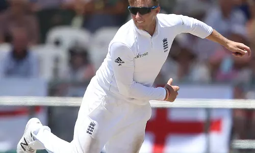 ഇന്ത്യക്ക് 10 വിക്കറ്റ് ജയം